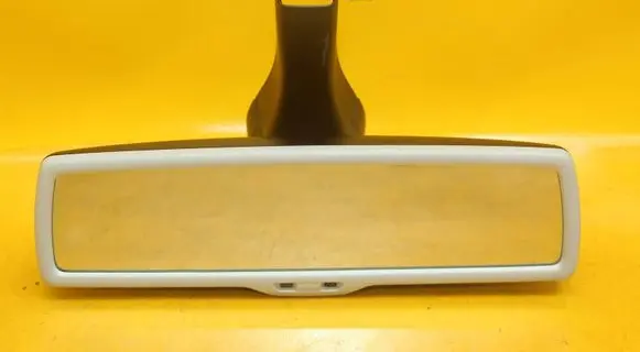 Rear view mirror (interior)