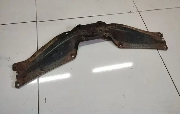 Skoda Octavia Mk1 (1U) Radiator mount bracket 