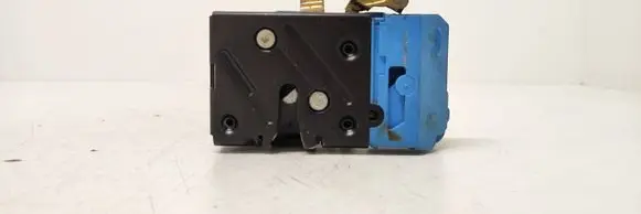 Volvo V70 Front door lock