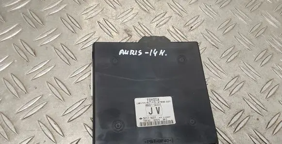 Toyota Auris E180 Other control units/modules 8922102331