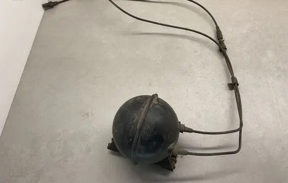 Ford Explorer Vacuum air tank