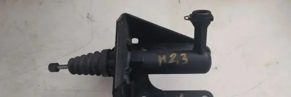 Clutch slave cylinder