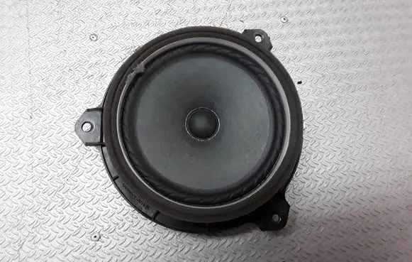 Toyota Auris 150 Front door speaker 861600D180