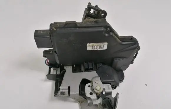 Audi A4 S4 B6 8E 8H Rear door lock 8E0839015C