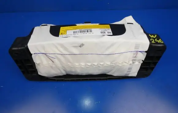 Mercedes-Benz B W246 W242 Passenger airbag A2468600402 4871381070 268600402