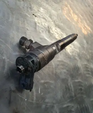 Dacia Duster II Fuel injector 963022497R 0445110800