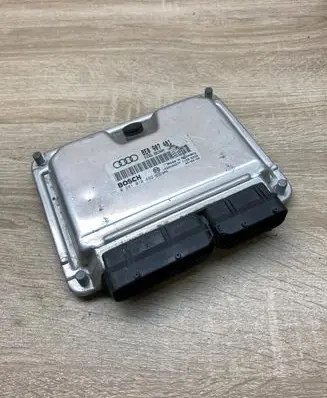 Audi A4 S4 B6 8E 8H Engine control unit/module ECU 8E0907401 0281010492
