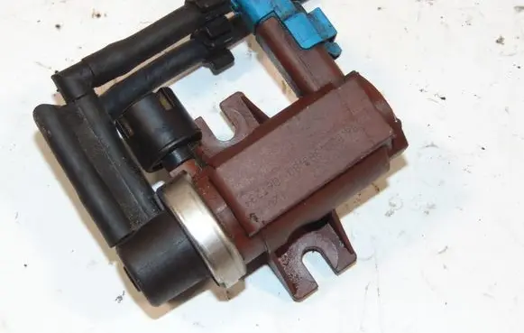 Ford Focus Turbo solenoid valve 1305301 3M5Q9E882BB 9650098380