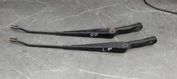 Volkswagen Caddy Front wiper blade arm