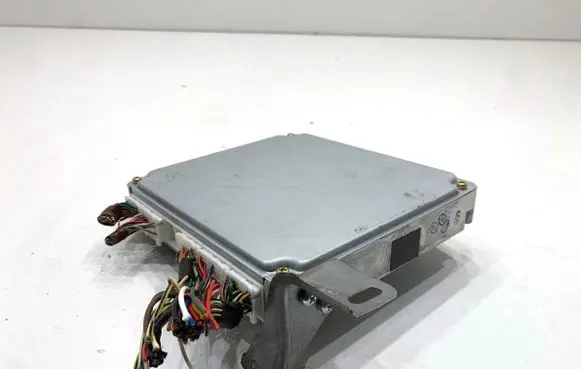 Toyota Avensis T250 Engine control unit/module ECU 8966105630