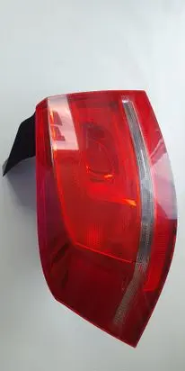 Volkswagen PASSAT B7 Rear/tail lights