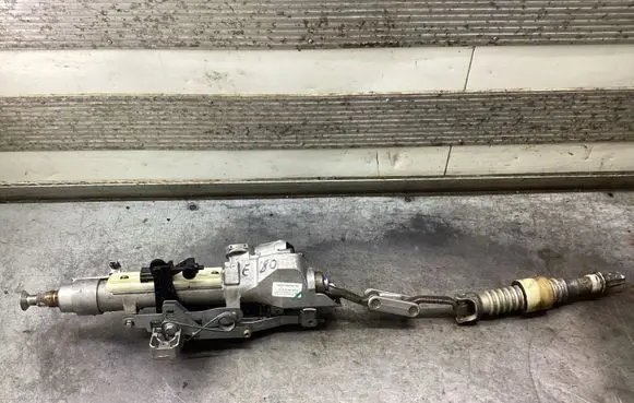 Mercedes-Benz C W203 Steering wheel axle A2034620205 A2094601516Q1