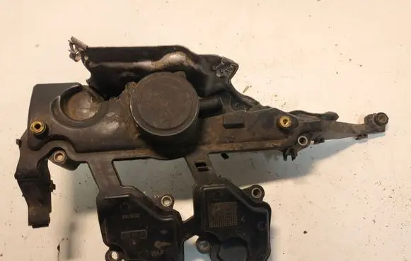 Opel Vivaro Oil breather separator 8200673335
