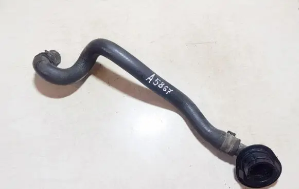 Mercedes-Benz C W203 Engine coolant pipe/hose