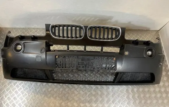 BMW X3 E83 Front bumper 3400896