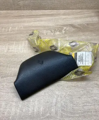Renault Clio I Steering wheel airbag cover 7700797008
