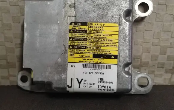 Toyota Avensis T270 Airbag control unit/module 8917005230