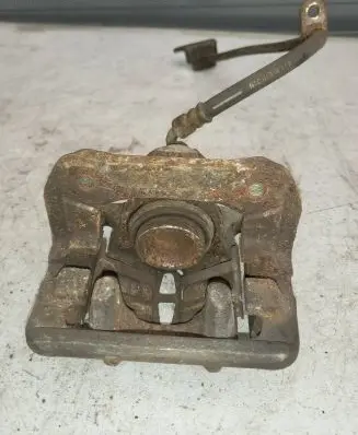 Honda CR-V Rear brake caliper