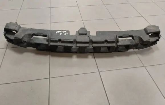 Front bumper foam support bar