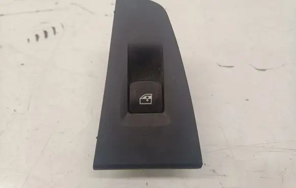 BMW 1 F40 Electric window control switch 7950756