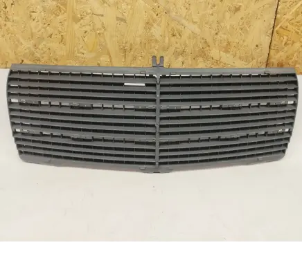 Mercedes-Benz 190 W201 Front grill 2018880223 A2018880223