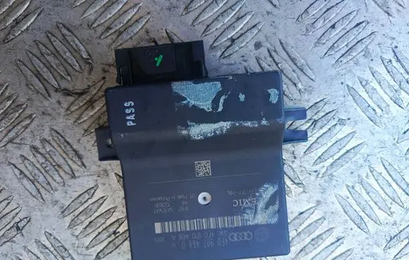 Audi A6 S6 C6 4F Gateway control module 4F0907468D