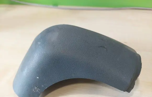 Chevrolet Express Front bumper corner part panel trim 15970766