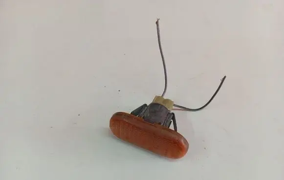 Renault Laguna I Front fender indicator light 