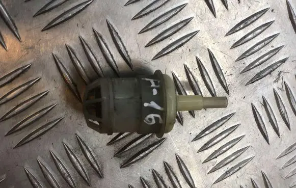 Mercedes-Benz C W204 Vacuum valve A0000780956