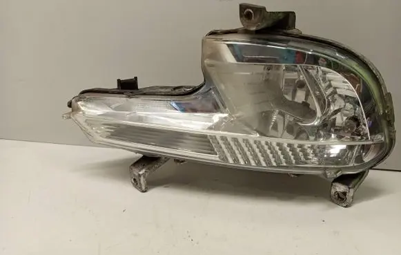 Peugeot 508 Front fog light 9670476180 46900748