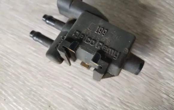 Renault Scenic I Vacuum valve 1994098P1