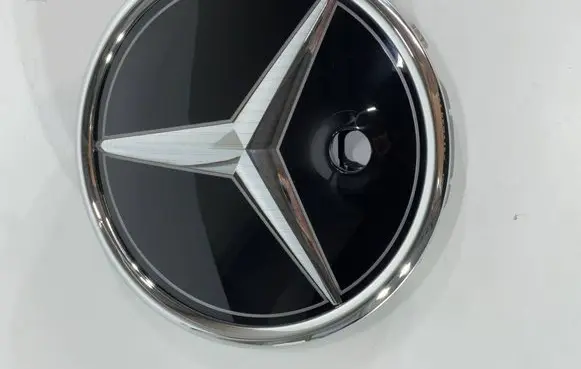 Mercedes-Benz V Class W447 Manufacturer badge logo/emblem 8XP169220 A0009888400