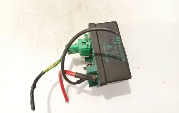 Citroen Xsara Picasso Glow plug pre-heat relay 9639912580