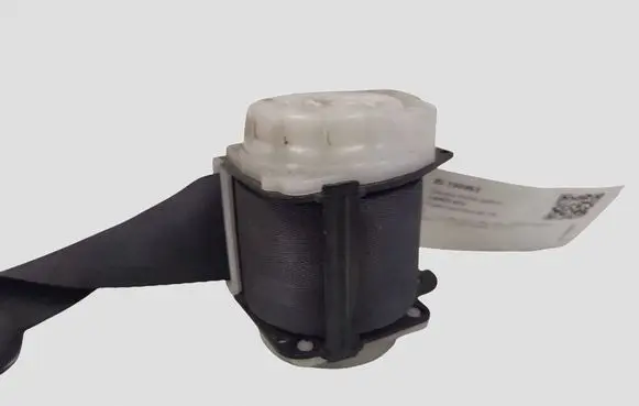 Toyota Yaris Verso Rear seatbelt 34631