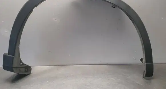 Front arch trim