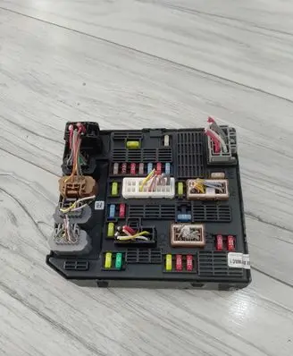 Renault Scenic III - Grand scenic III BSM Control unit 