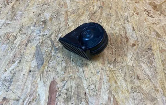 Volvo S90, V90 Horn signal holder/bracket 31662952