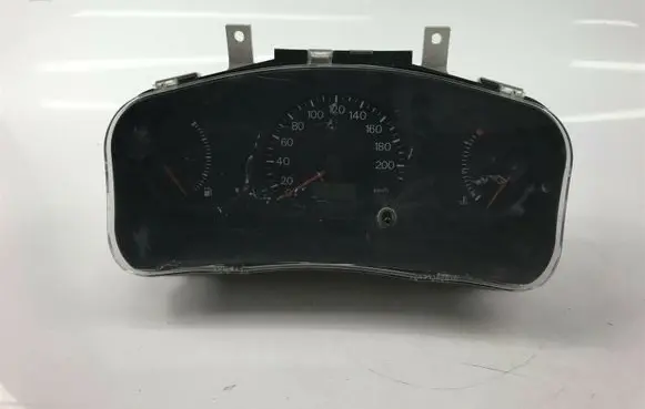Mitsubishi Eclipse Speedometer (instrument cluster) MR390656 S1127