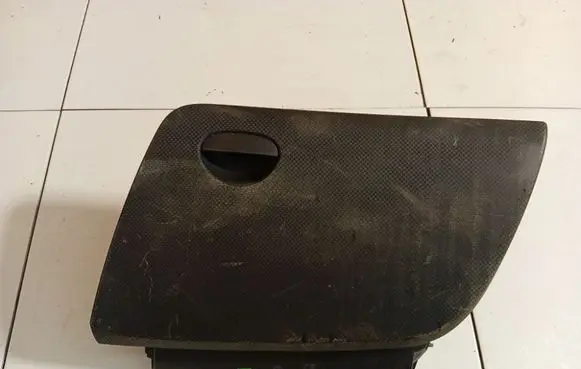 Seat Toledo III (5P) Glove box 5P1857103