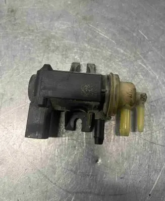 Volkswagen Caddy Turbo solenoid valve 1K0906627B