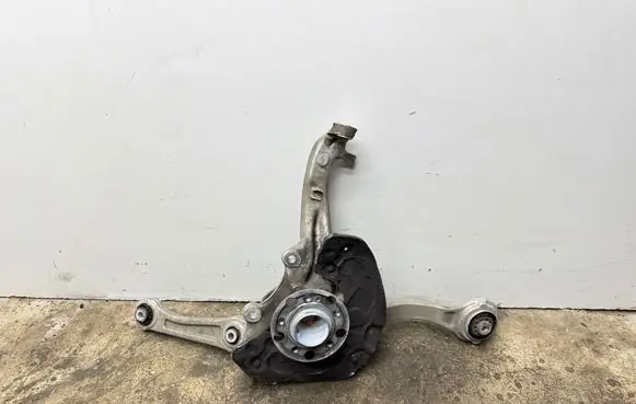 Mercedes-Benz C W206 Front wheel hub spindle knuckle R2060200
