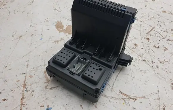 Volvo XC90 Fuse module 31314468 28231898 00007911879