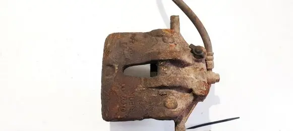 Hyundai i30 Front brake caliper