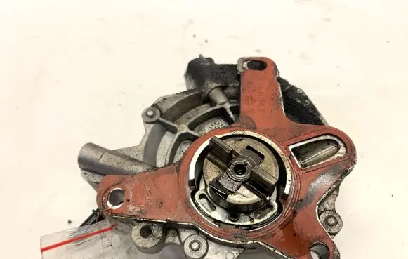 Ford Mondeo MK V Vacuum pump 9674192280