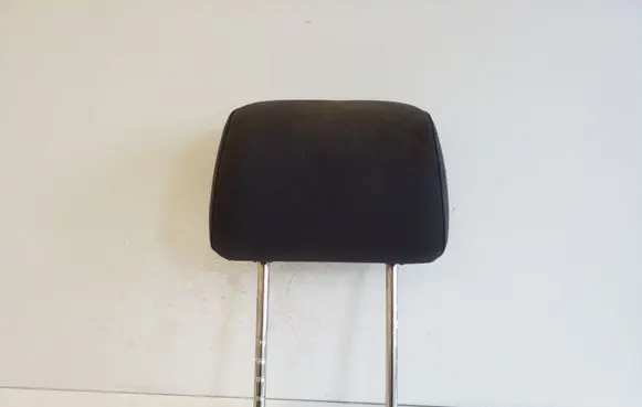 Volkswagen Touran I Front seat headrest 