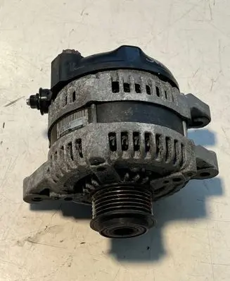 Hyundai Santa Fe Generator/alternator 373002F200 135V150A 1042101060