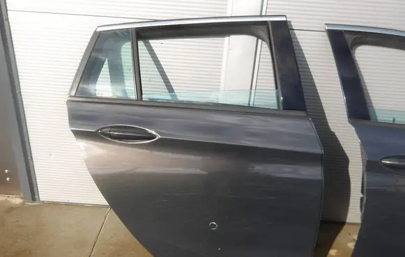 Rear door
