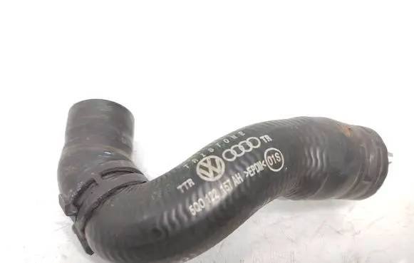 Volkswagen PASSAT B8 Engine coolant pipe/hose 5Q0122157AH