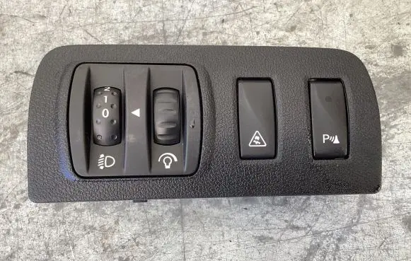 Renault Megane III Headlight level height control switch 08802020 88020009
