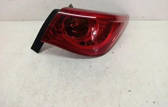 Infiniti Q50 Rear/tail lights W0697